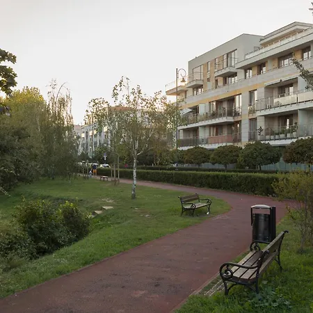 Royal Wilanow 2-bedroom Apartment *